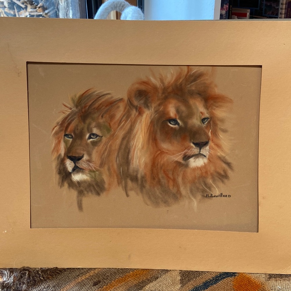 Amazing lions painting over felt like material